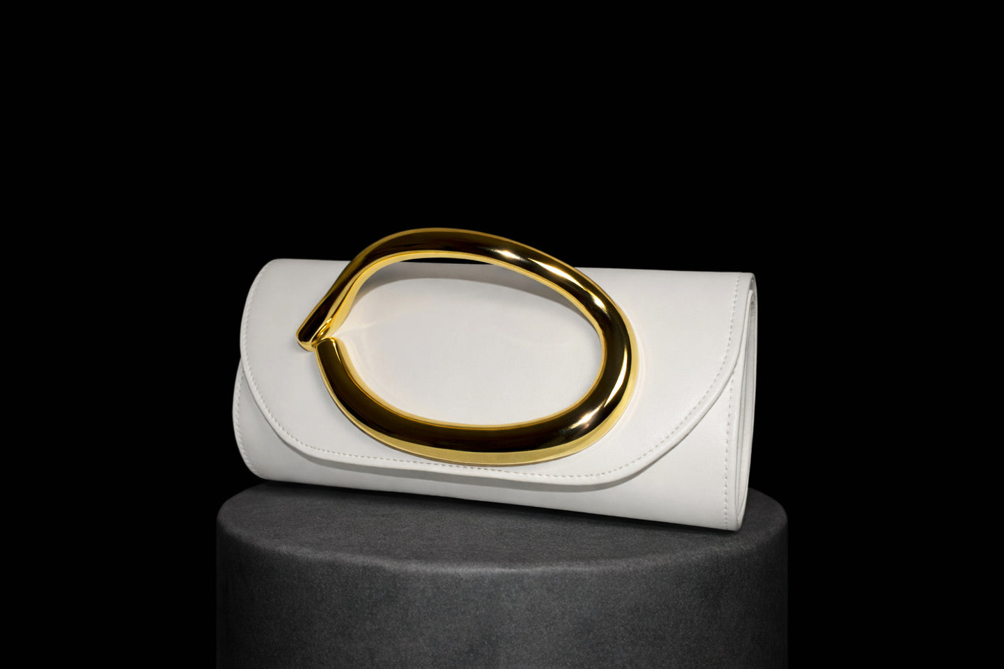 The Etoile Clutch